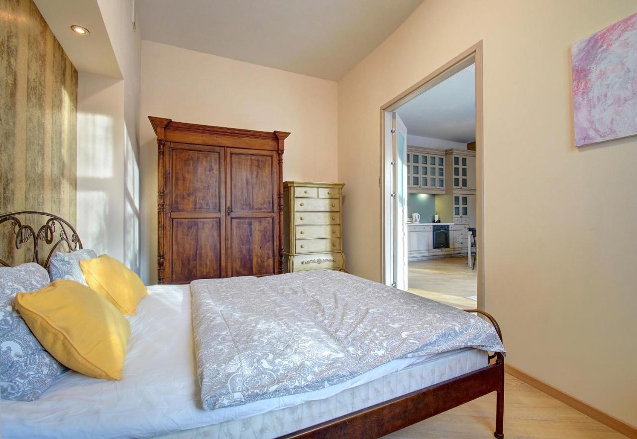 Romantic City Center Apartment In Old Town ヴィリニュス エクステリア 写真